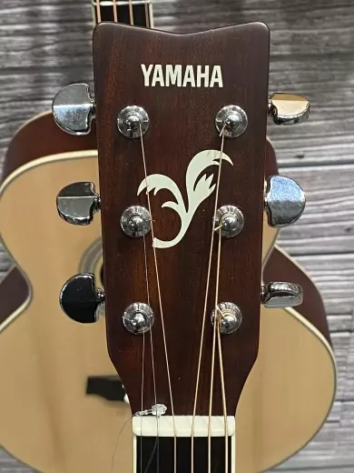 Yamaha - Folk Guitar 2